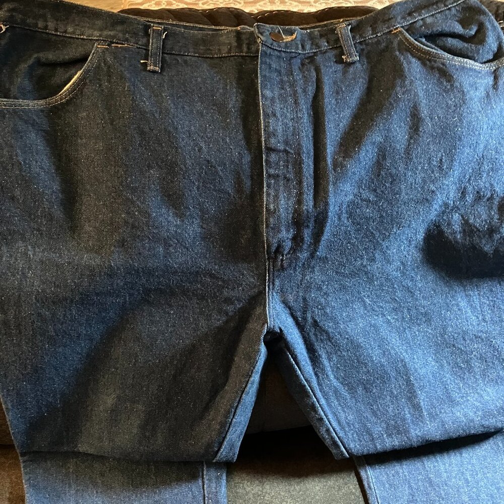 MEN'S WRANGLER BRAND HEAVY DENIM JEANS - BRAND NEW - SIZE 44 X 32 - NO TAGS